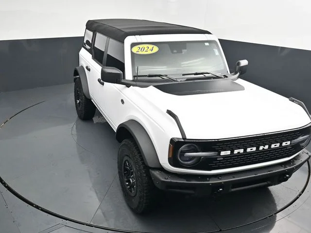 Used 2024 White Ford Wildtrak image 17