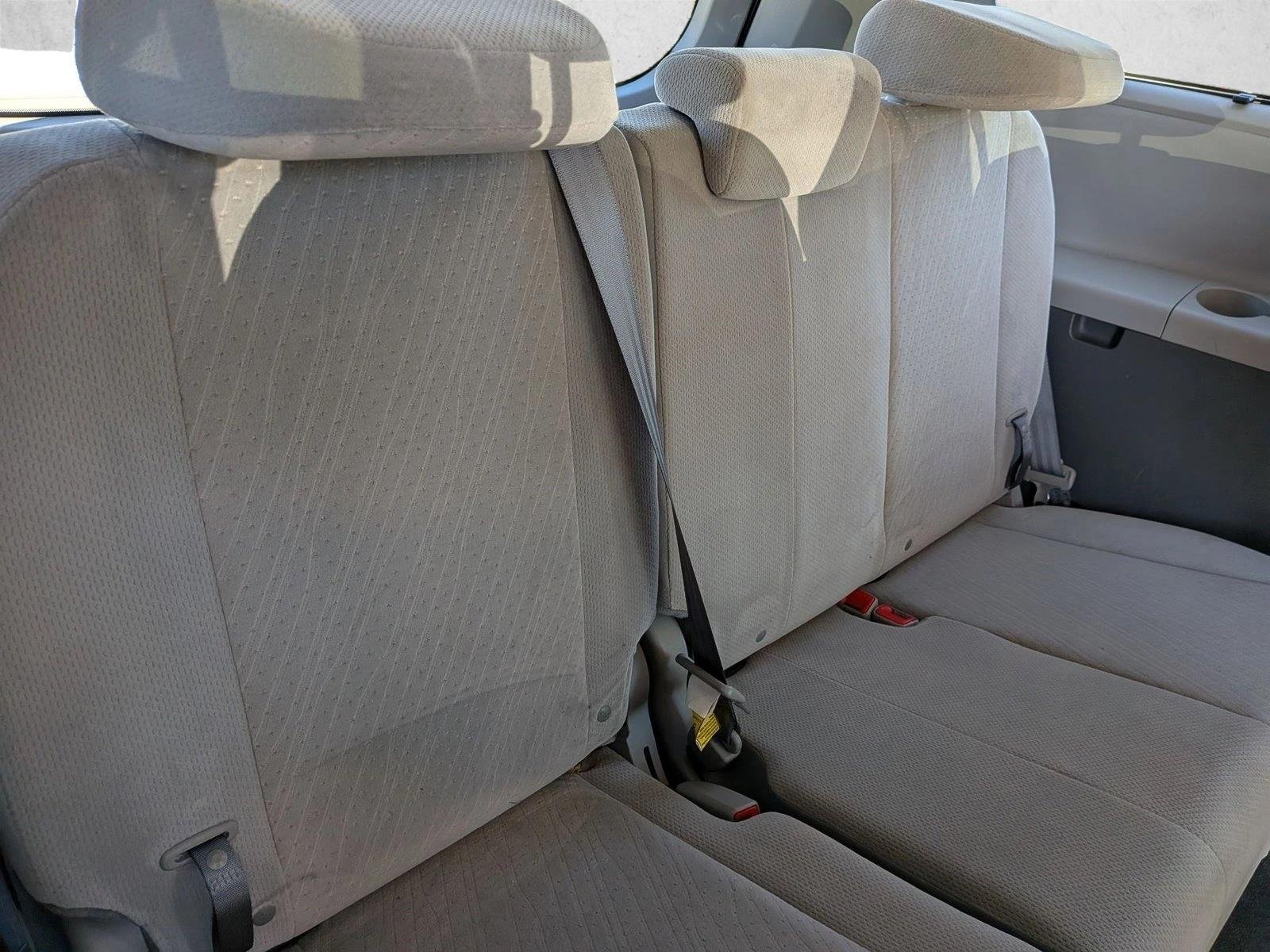 Used 2016 Predawn Gray Mica Toyota LE image 18