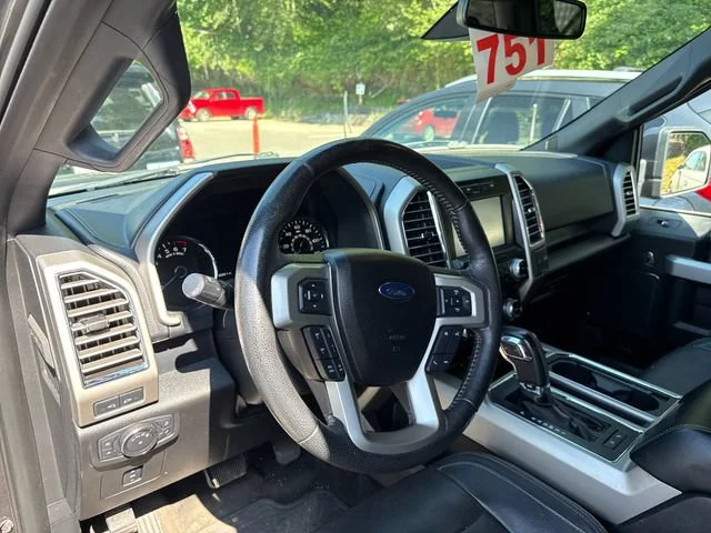 Used 2015 Magnetic Metallic Ford XLT image 17