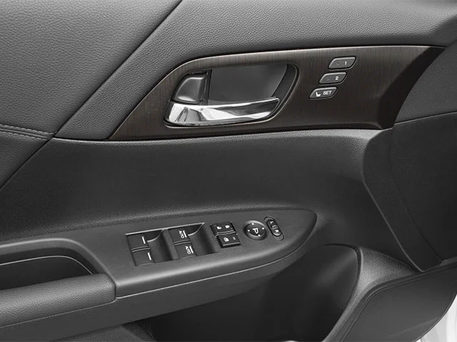 Used 2014  Honda EX-L image 19