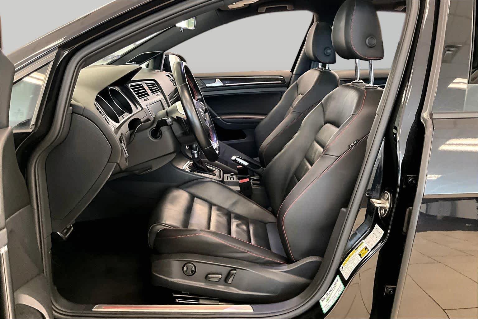 Used 2017 BLACK Volkswagen Autobahn image 7
