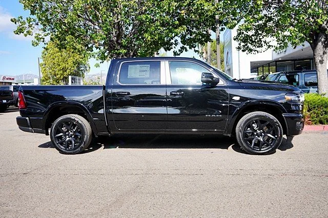 New 2026 Diamond Black Crystal Pearl-Coat Exterior Paint RAM Laramie image 7
