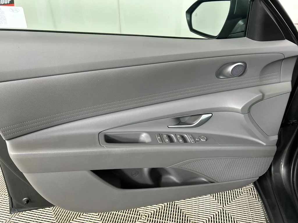 Used 2024 Gray Hyundai SEL image 11