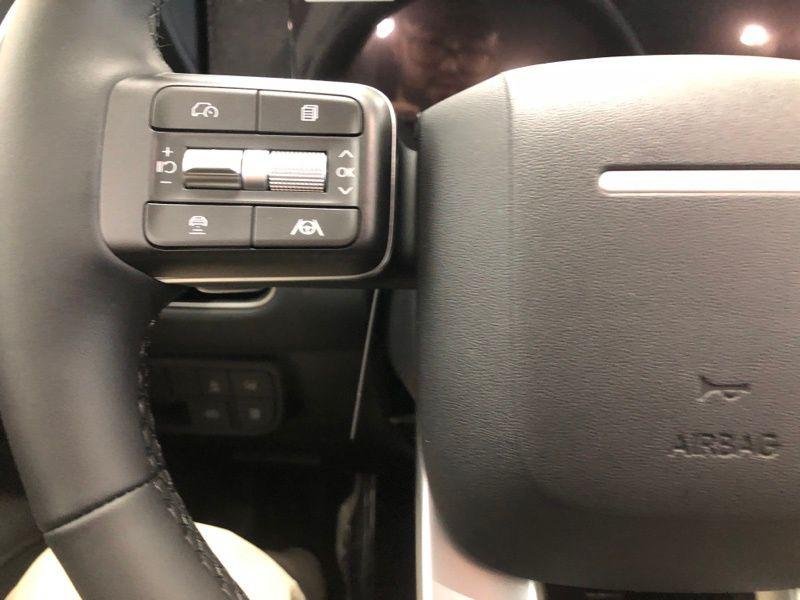 New 2026 White Hyundai SE AWD image 22