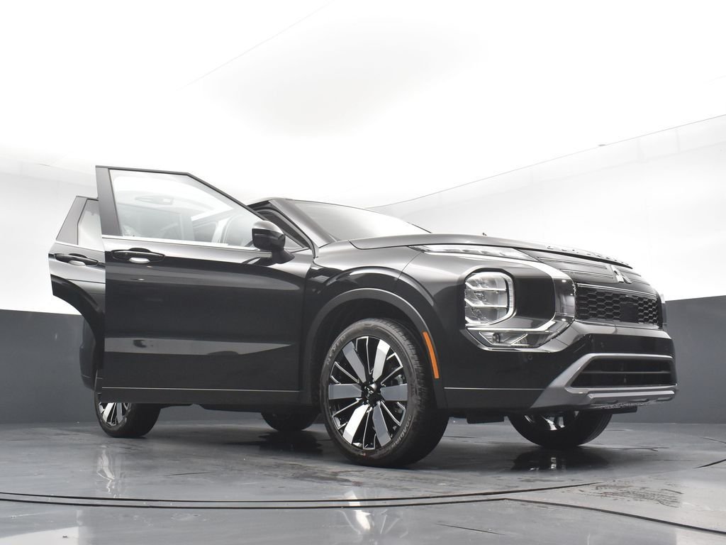 New 2026 Black Mitsubishi SE image 30