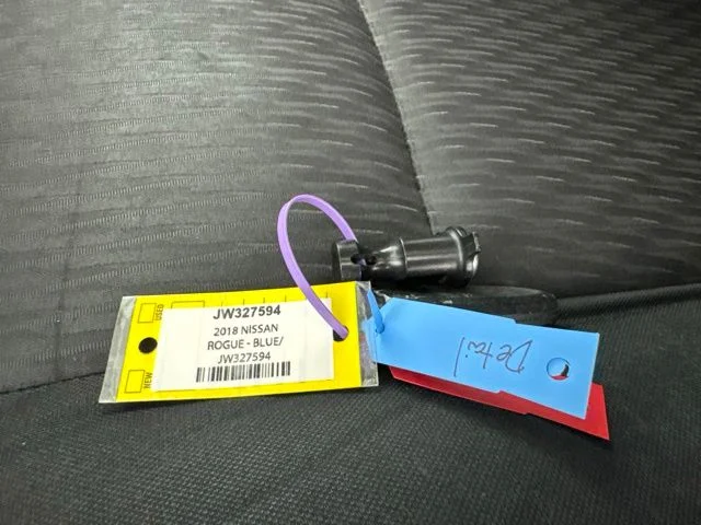 Used 2018 Blue Nissan SV image 27