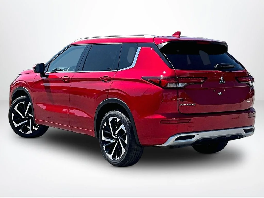 Used 2024 Red Mitsubishi SEL image 14