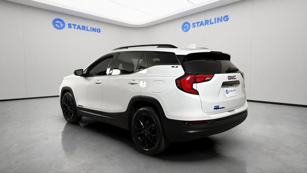 Used 2021 SUMMIT WHITE GMC SLE image 6