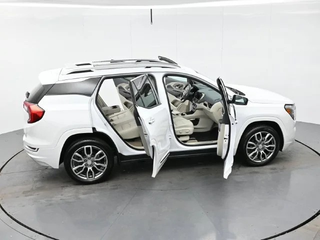 Used 2023 SUMMIT WHITE GMC Denali image 49