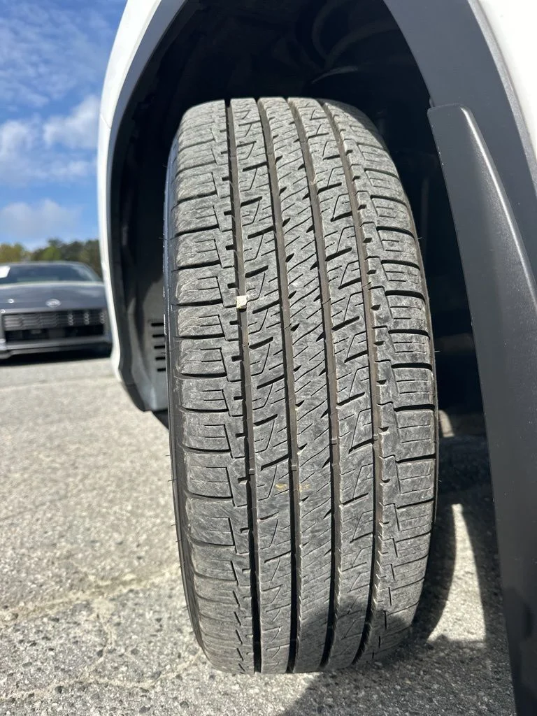 Used 2018 White Lexus 450h image 30