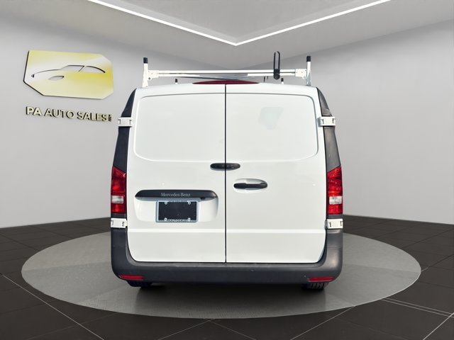 Used 2018 White Mercedes-Benz Worker image 6