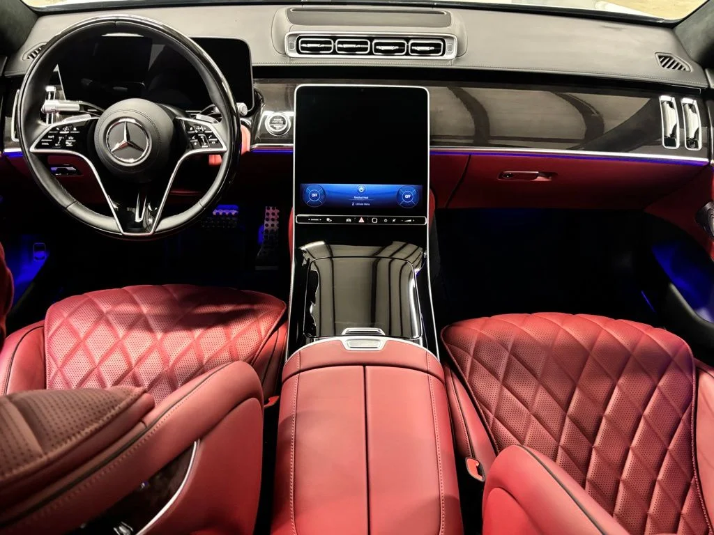 Used 2023 Silver Mercedes-Benz S 580 image 12