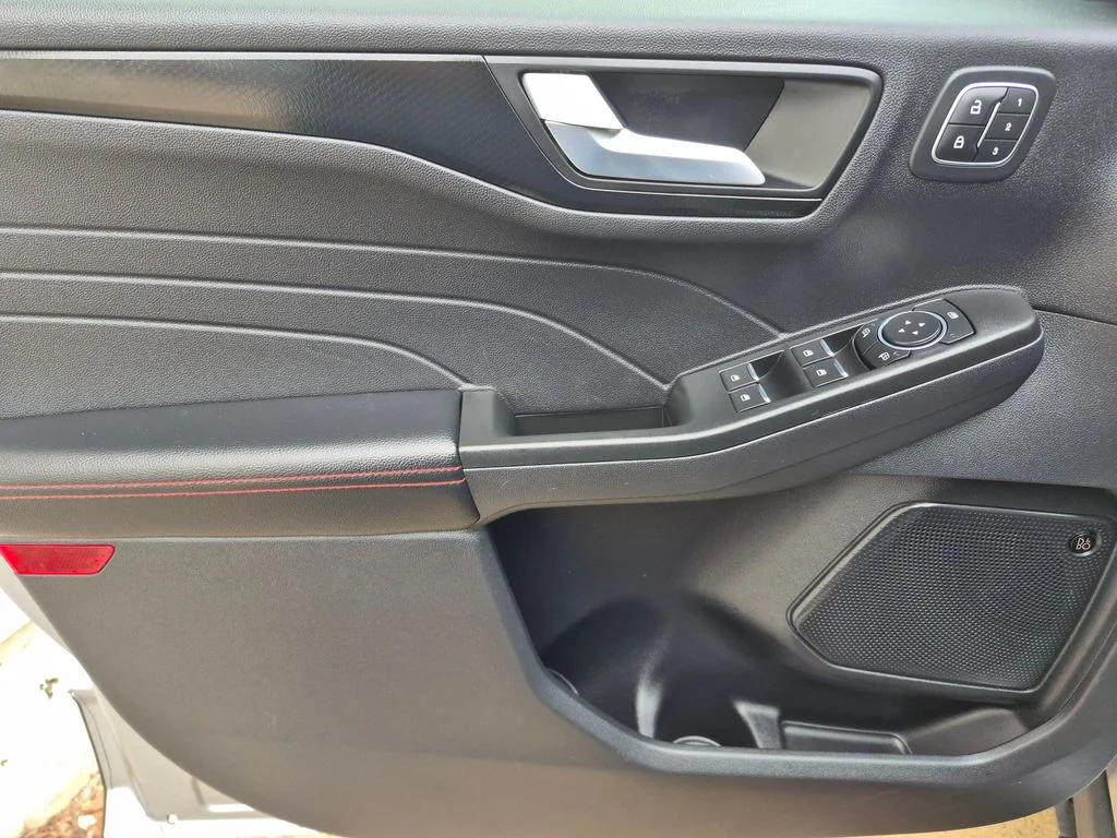 Used 2022 Silver Metallic Ford SEL image 14