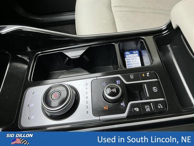 Used 2023 Snow White Pearl Kia SX Prestige image 13