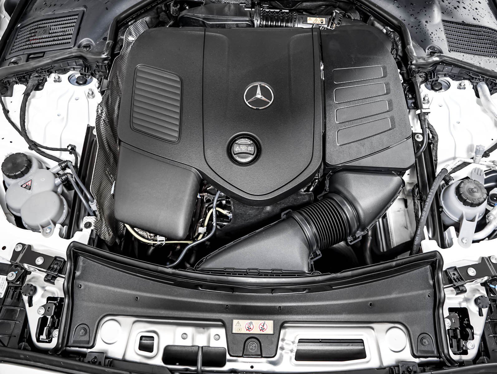 New 2026 Polar White Mercedes-Benz C 300 image 4