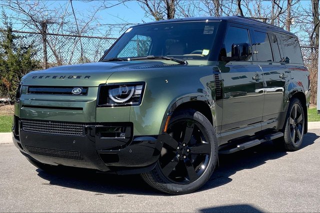 2026 Land Rover Defender 130 X-Dynamic SE