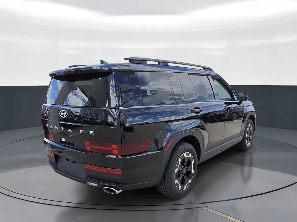 New 2027 Black Hyundai SEL image 3