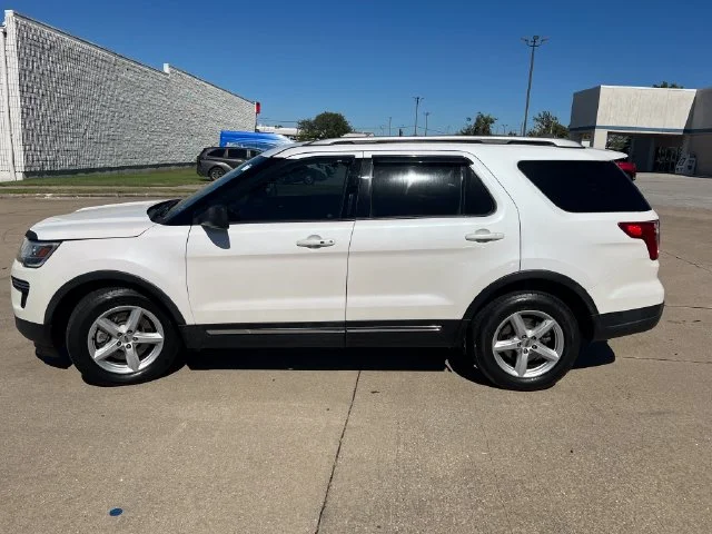Used 2018 White Ford XLT image 2