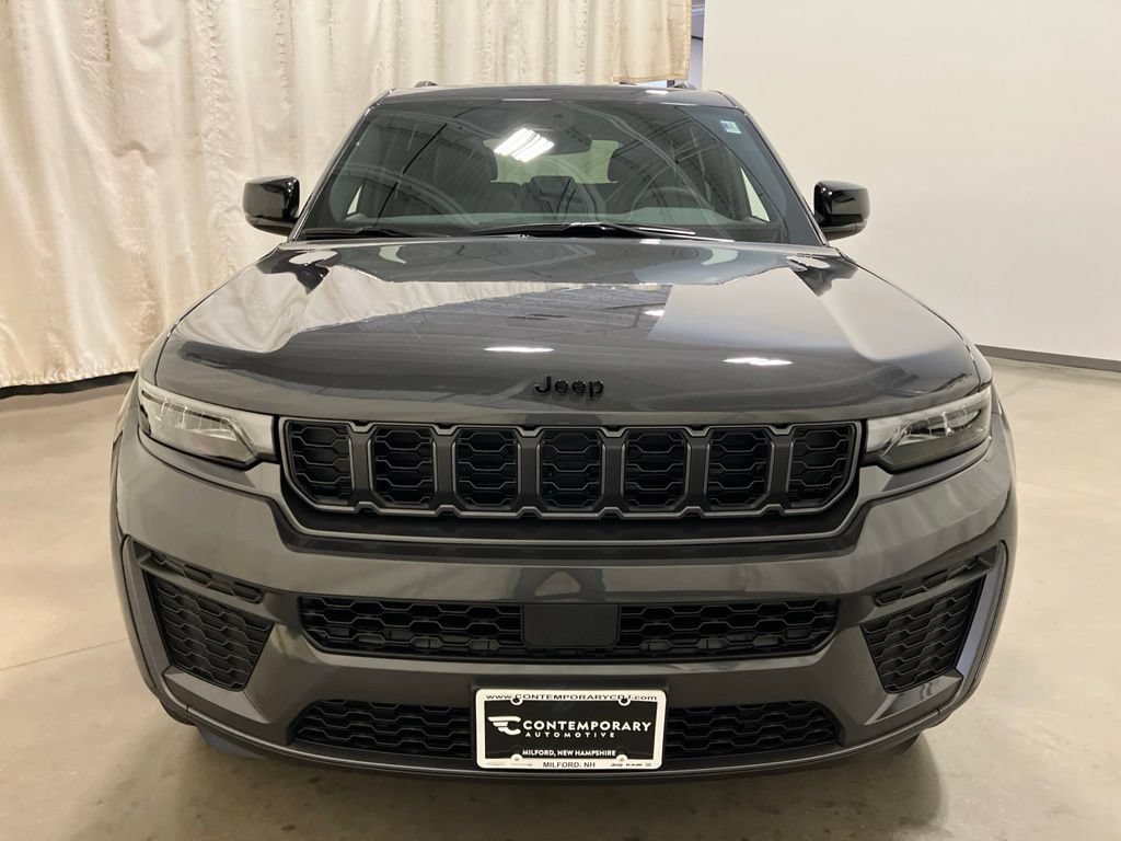 New 2026 Baltic Gray Metallic Clear-Coat Exterior Paint Jeep Laredo Altitude image 24