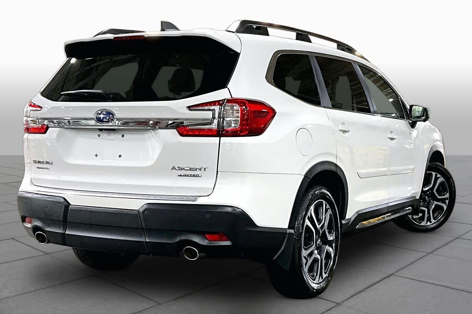 Used 2023 Crystal White Pearl Subaru Limited image 13