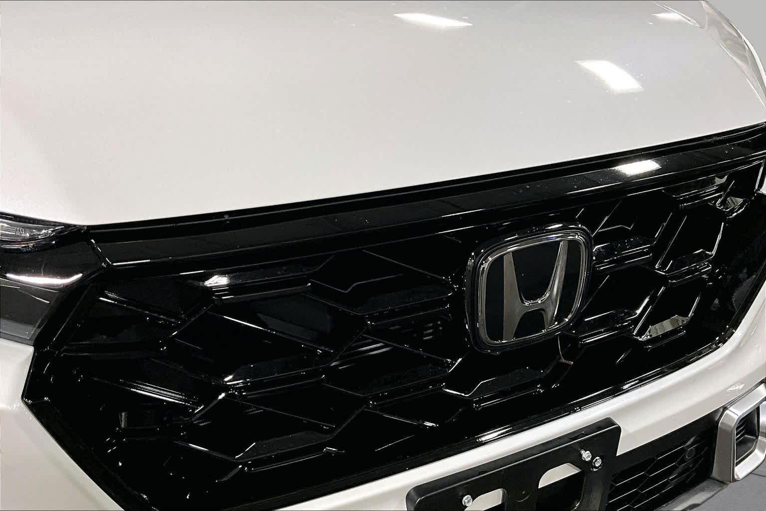 Used 2026 Platinum White Pearl Honda Sport Touring image 30