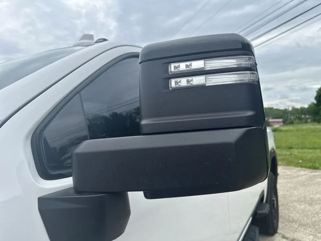 Used 2024 White GMC AT4 image 54