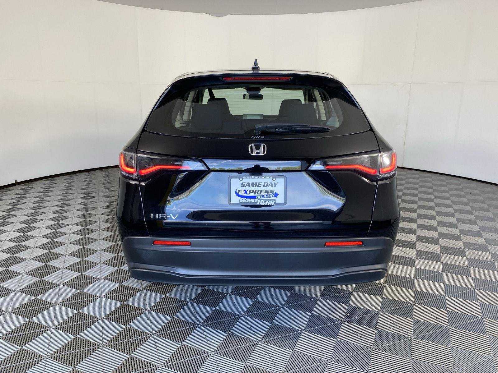 Used 2023 Crystal Black Pearl Honda LX image 6