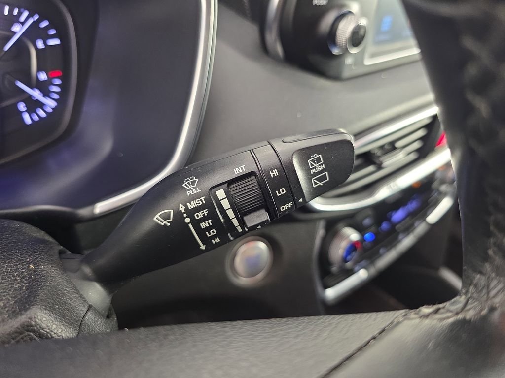 Used 2020 Black Hyundai SEL image 22