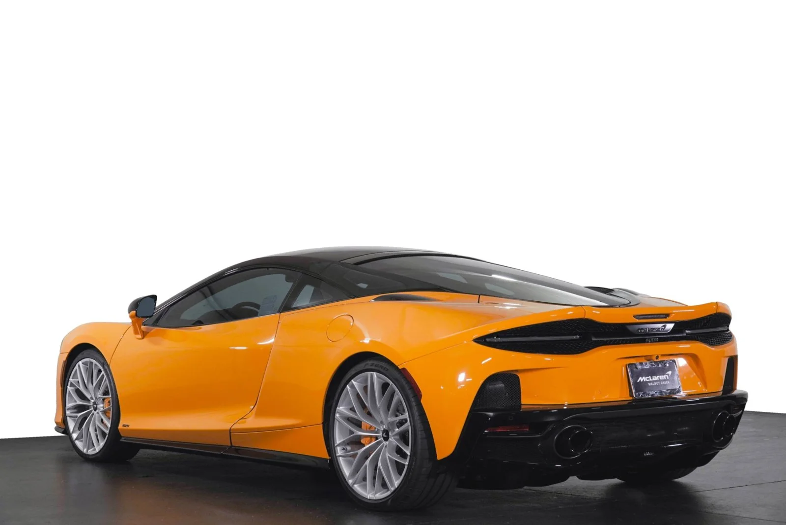 Certified Used 2025  McLaren  image 2