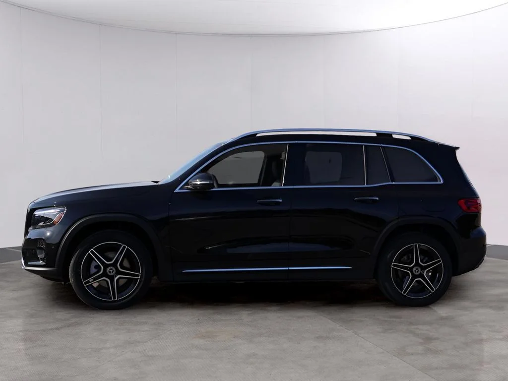 New 2026 Cosmos Black Metallic Mercedes-Benz GLB 250 image 4