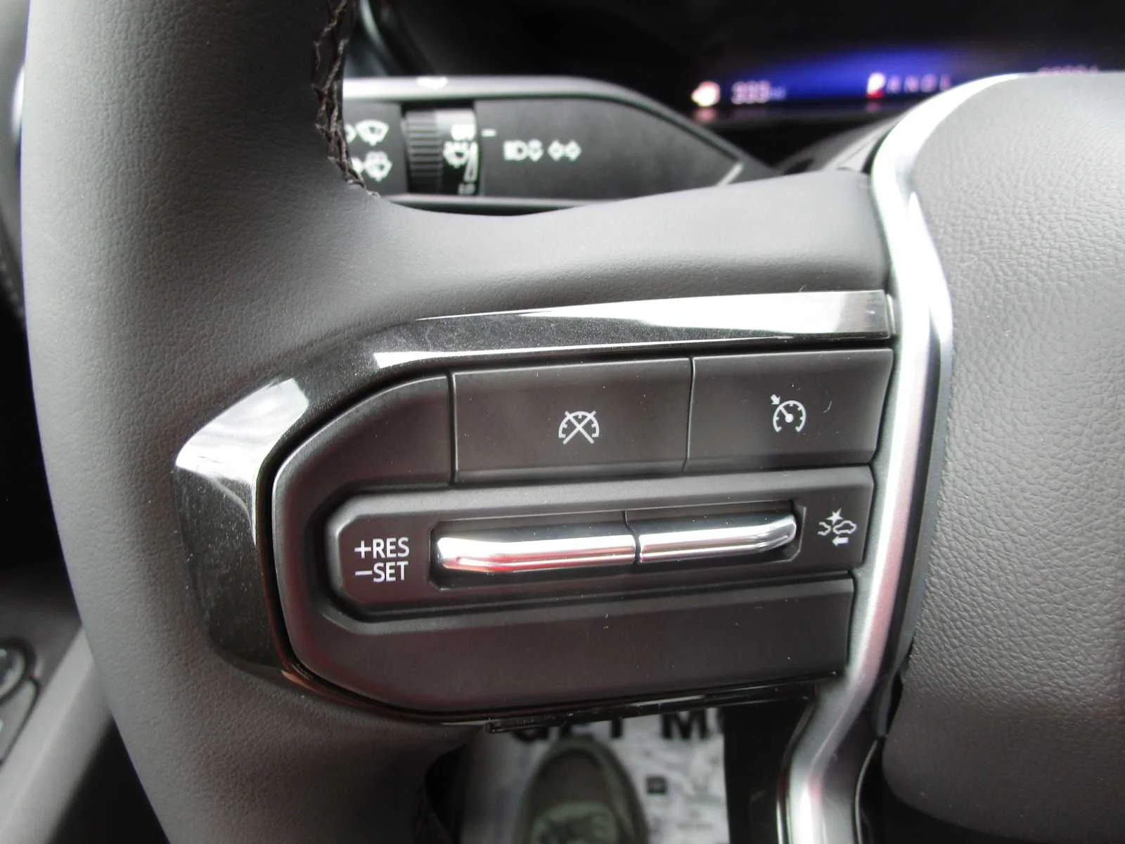 Used 2023 Glacier Blue Metallic Chevrolet 2WD LT image 28