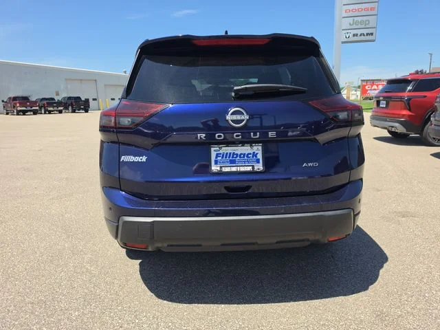 Used 2025 Deep Ocean Blue Nissan SV image 6