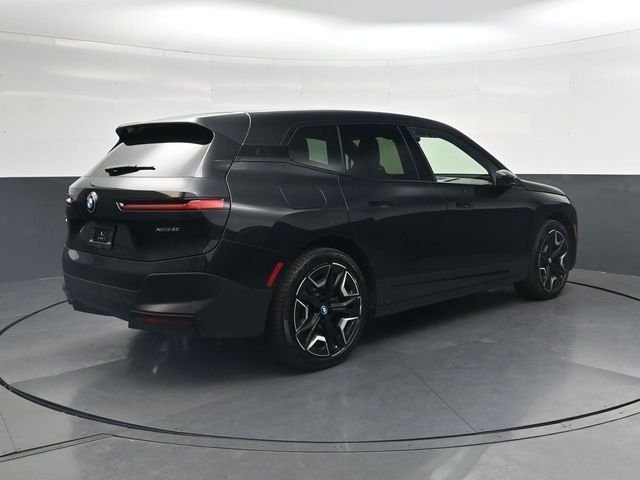 Used 2024 Black BMW xDrive50 image 4