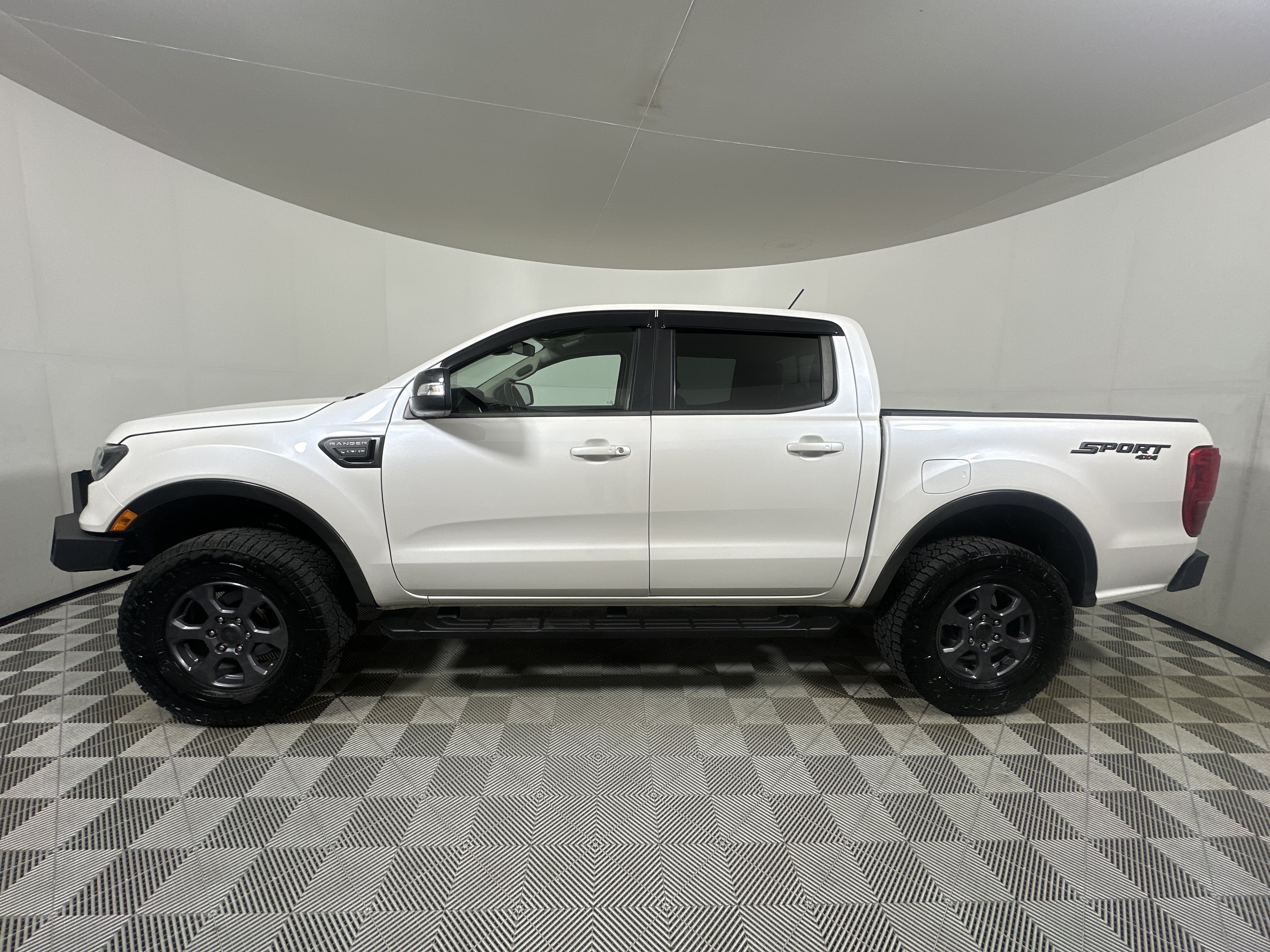 Used 2019 White Ford  image 4