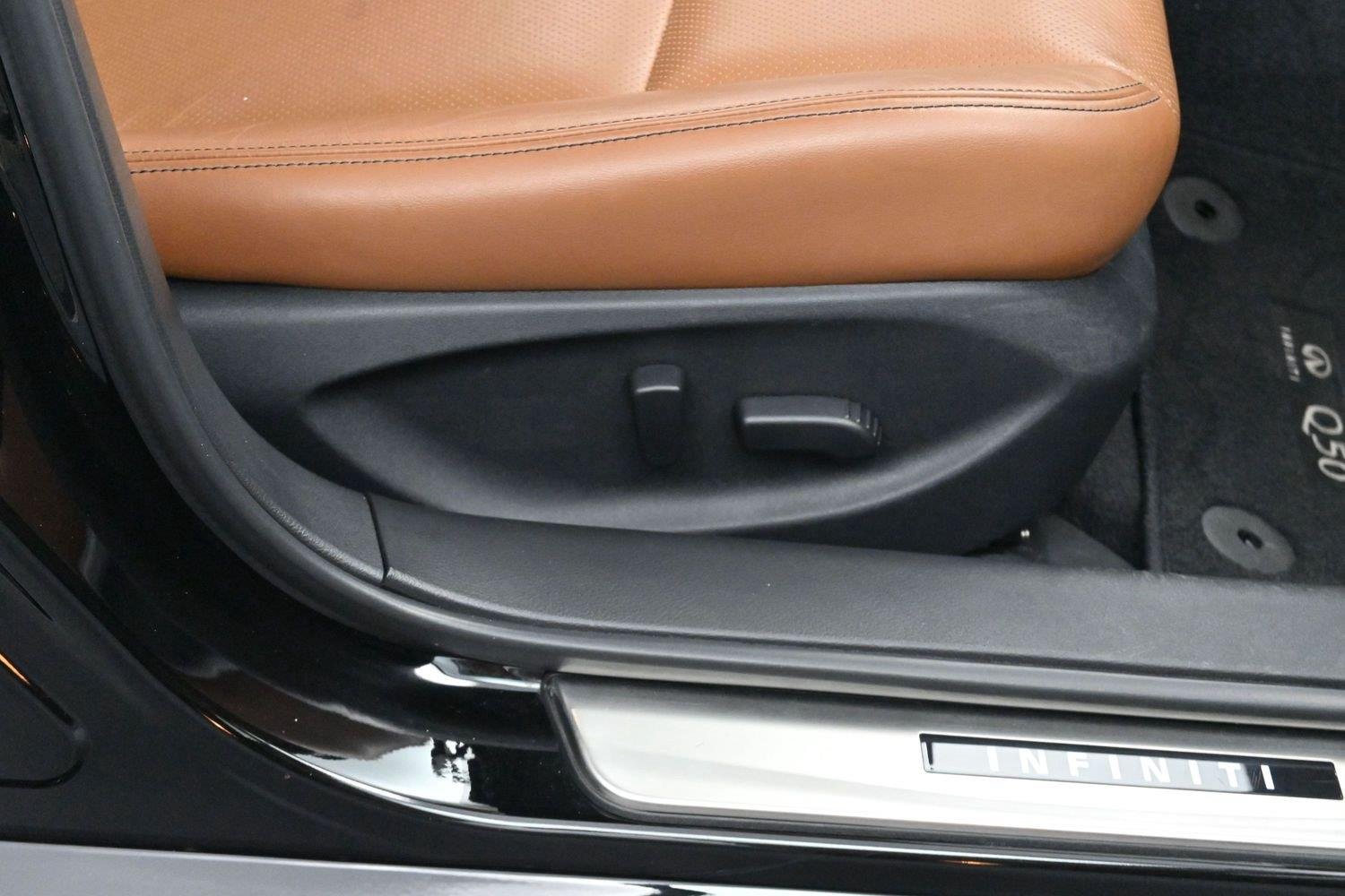 Used 2023 Black Obsidian INFINITI SENSORY image 32