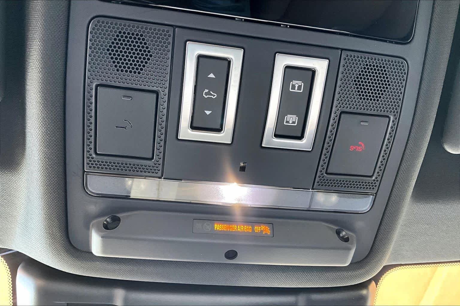 New 2026 Eiger Grey Land Rover Core S image 18
