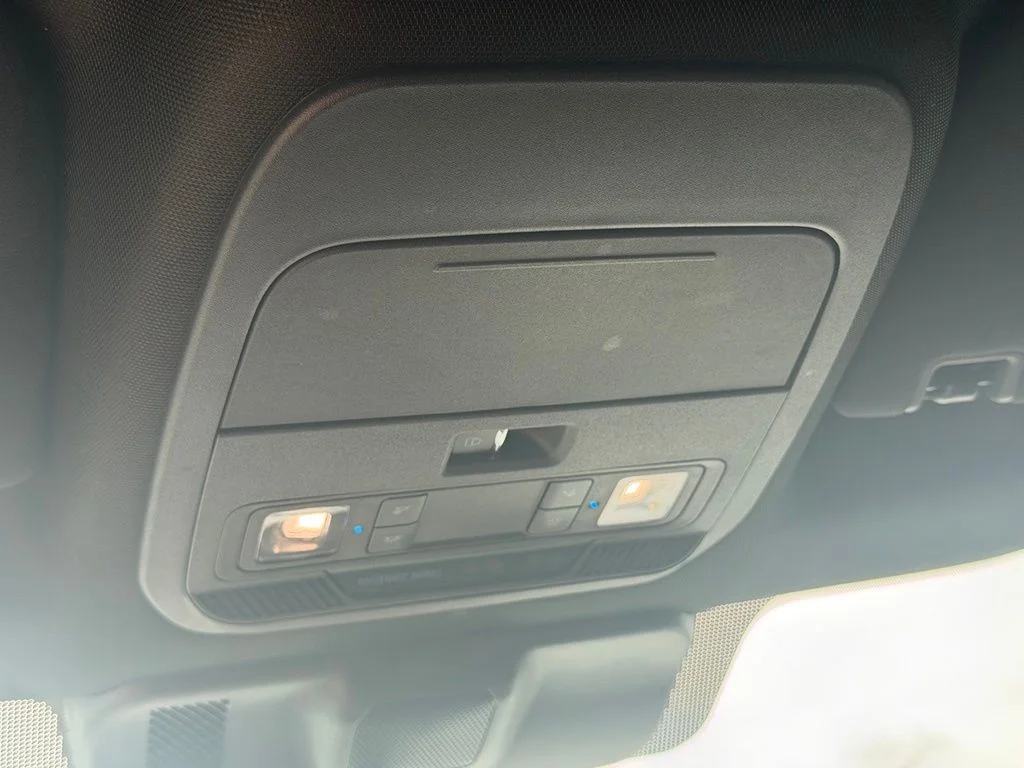 Used 2023 White Ford XLT image 28