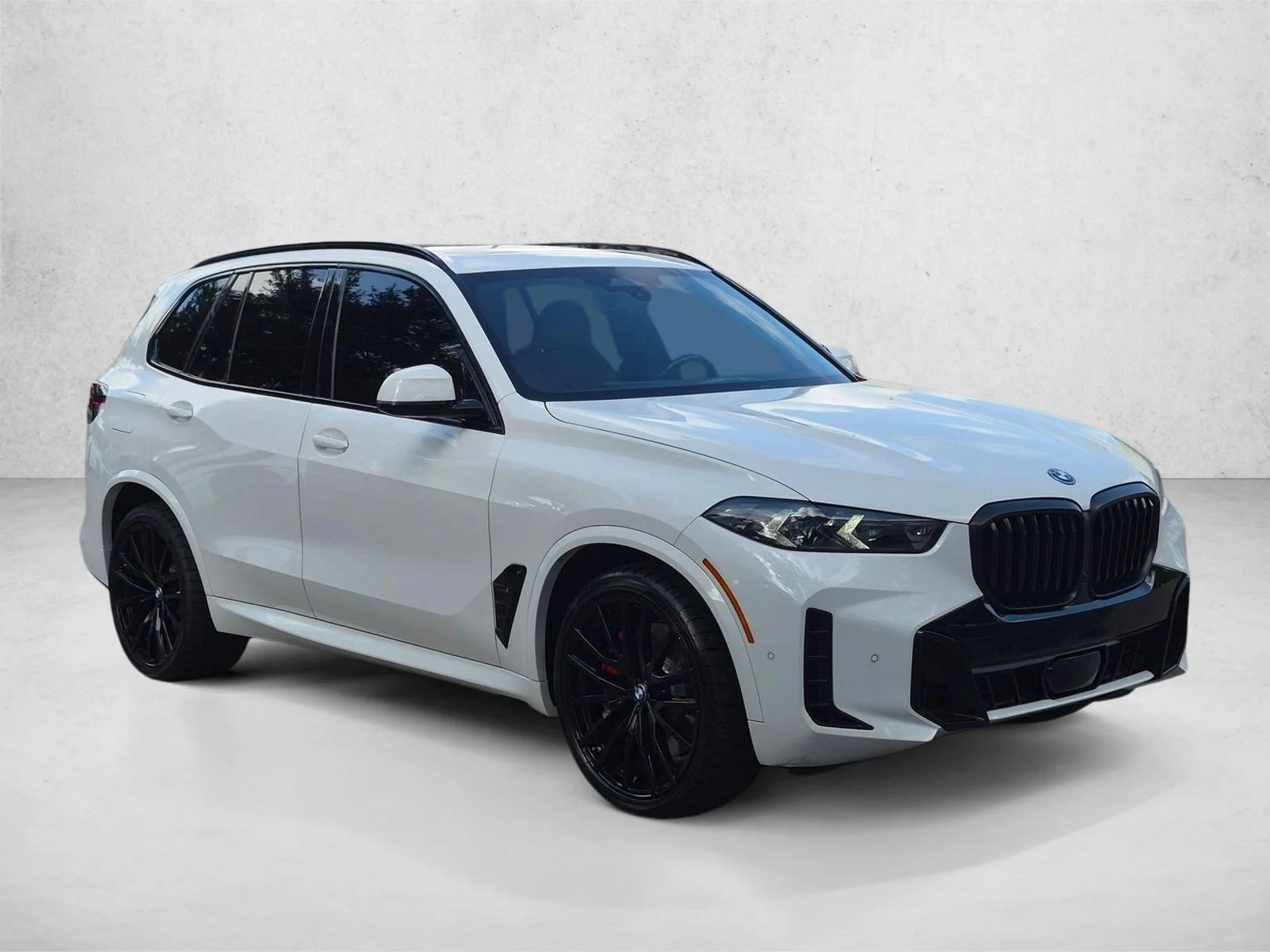 Used 2024 Alpine White BMW xDrive50e image 3