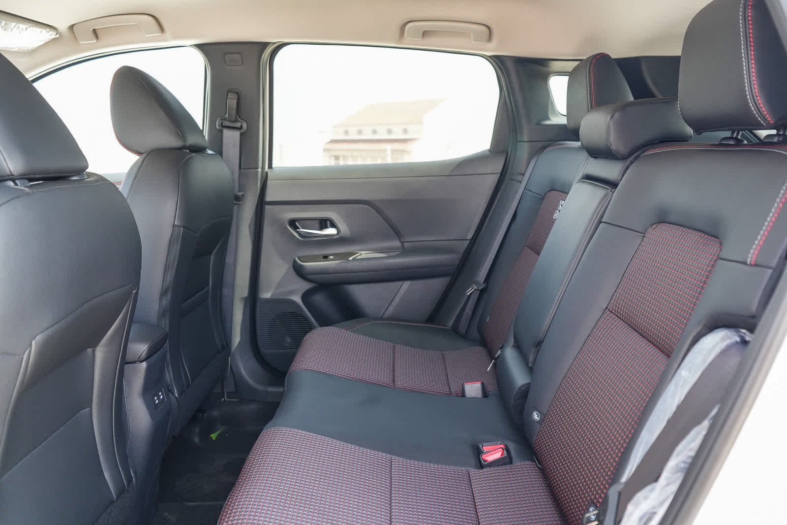 New 2027 Aspen White TriCoat Nissan SR image 20
