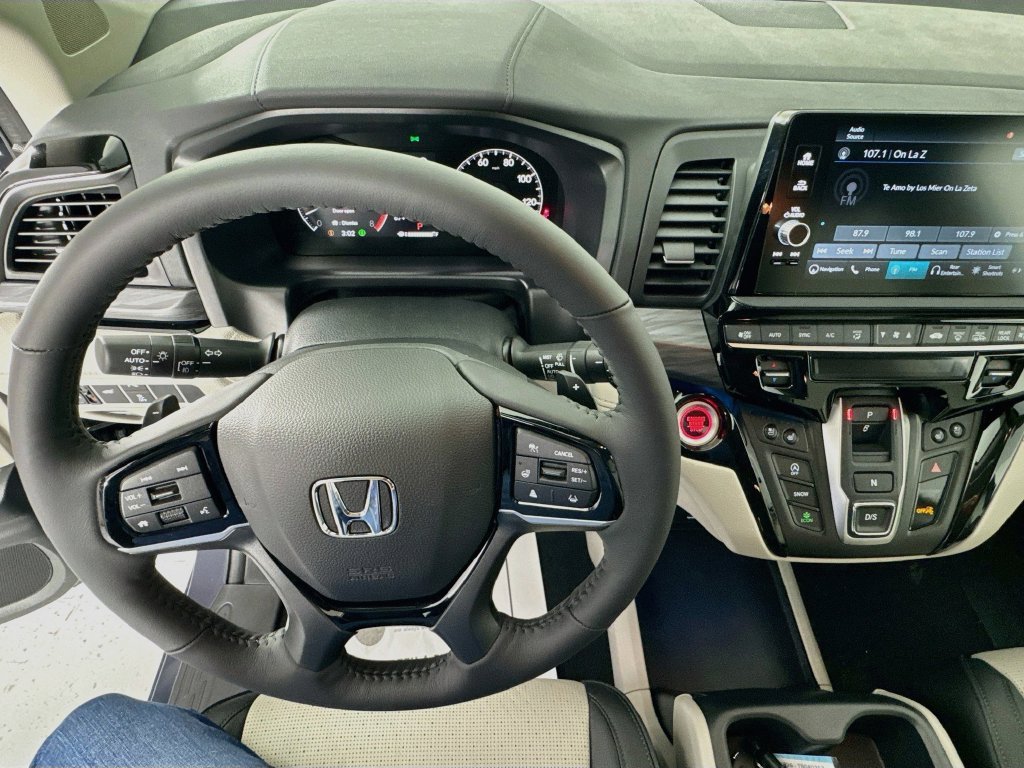 2026 Honda Odyssey Elite - Photo 14