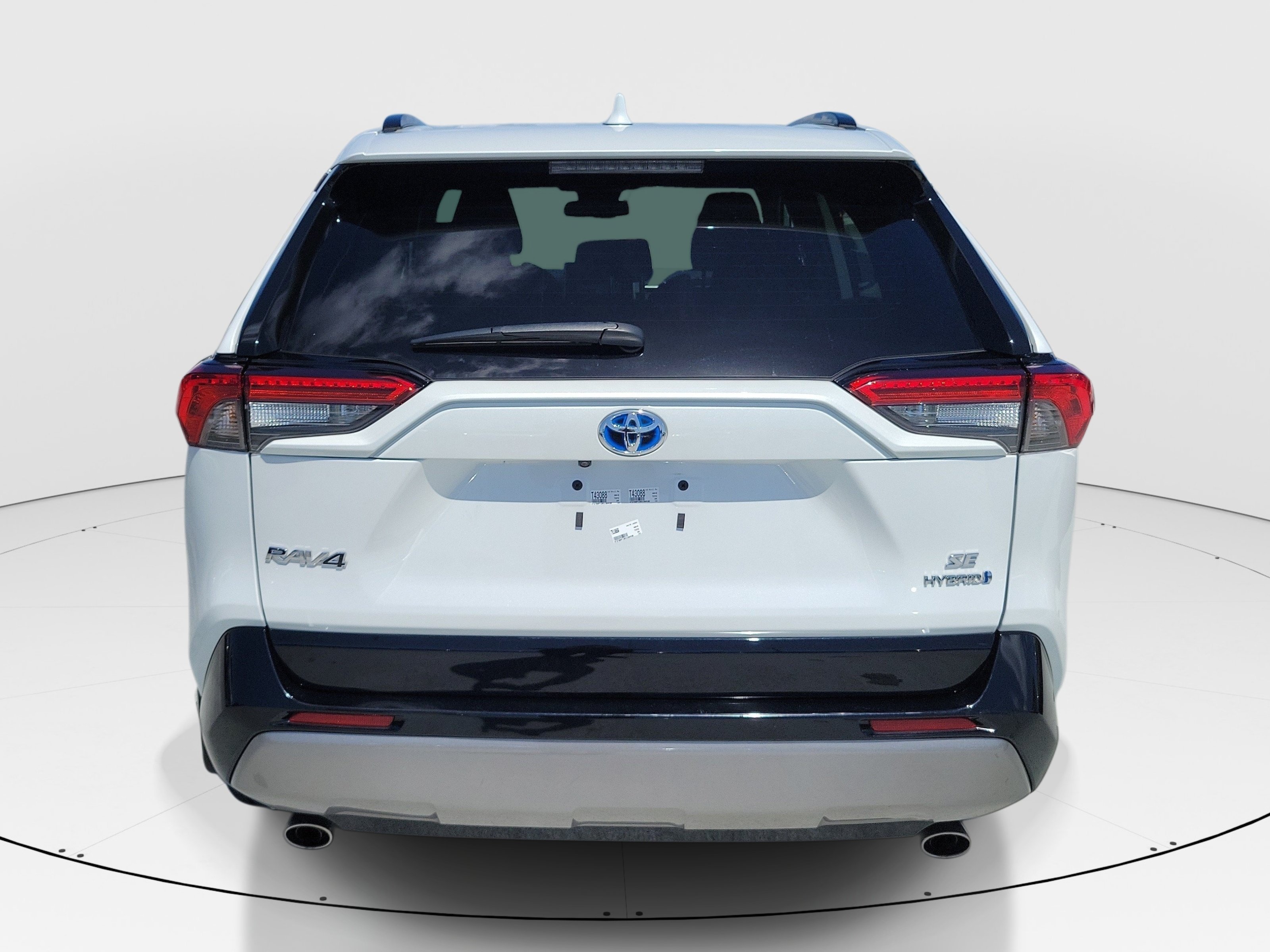 Certified Used 2024 Pearl Toyota Hybrid SE image 5