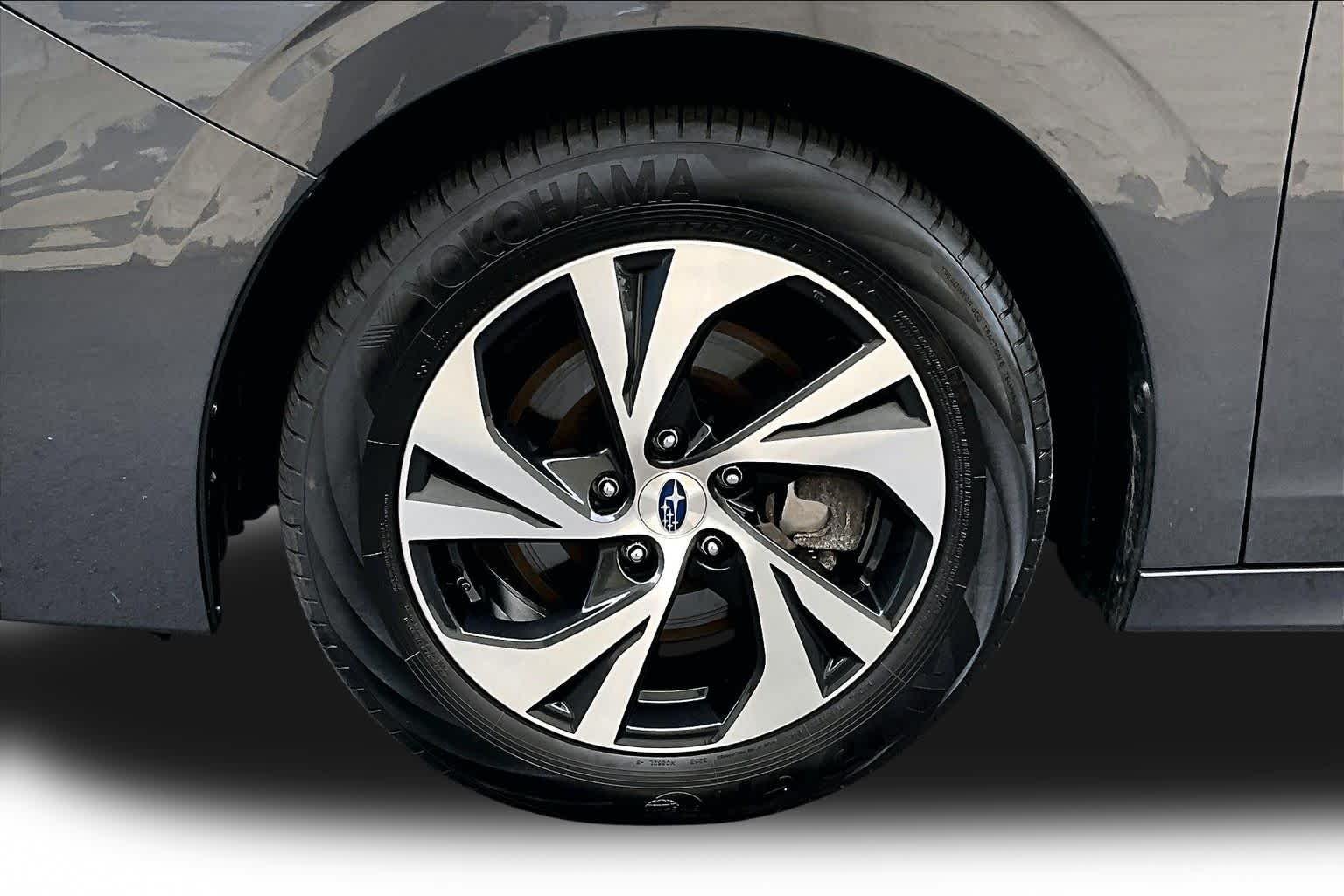 Used 2025 Magnetite Gray Metallic Subaru Premium image 11