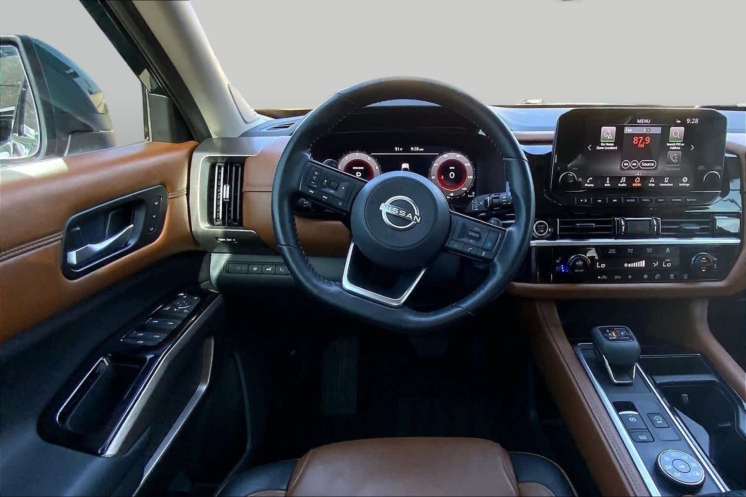 Used 2023 Obsidian Green Pearl Nissan Platinum image 6