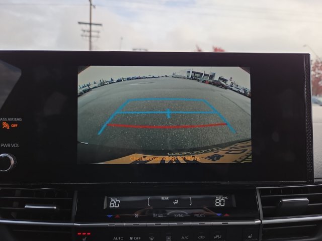 Used 2025  Toyota XLE image 16