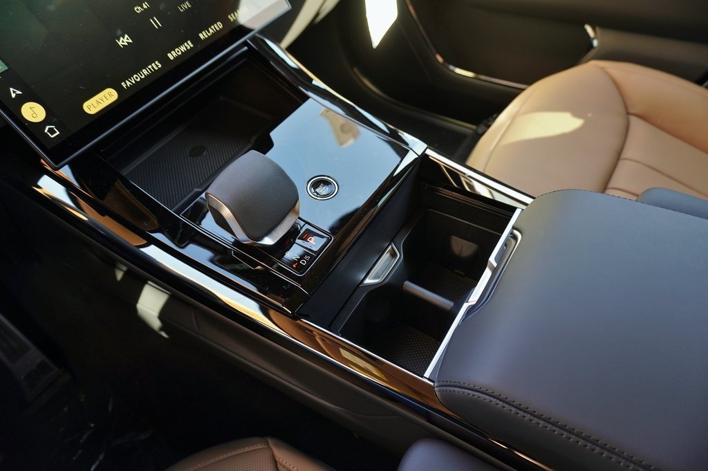 2026 LAND ROVER RANGE ROVER SPORT - Image 25