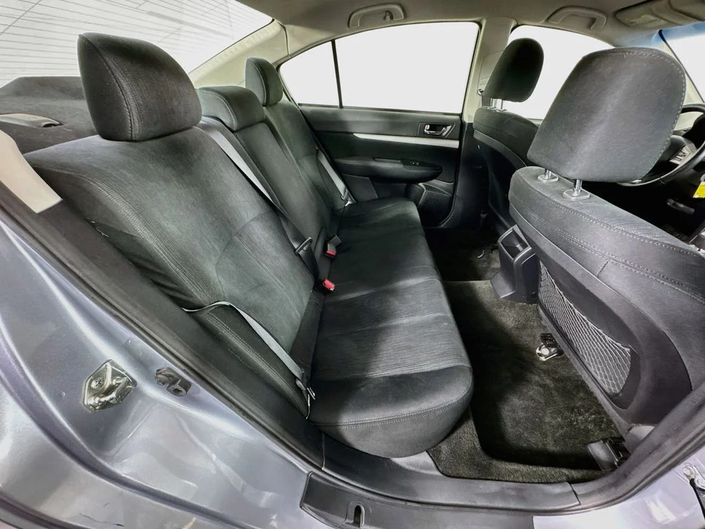 Used 2013 Silver Subaru 2.5i image 30