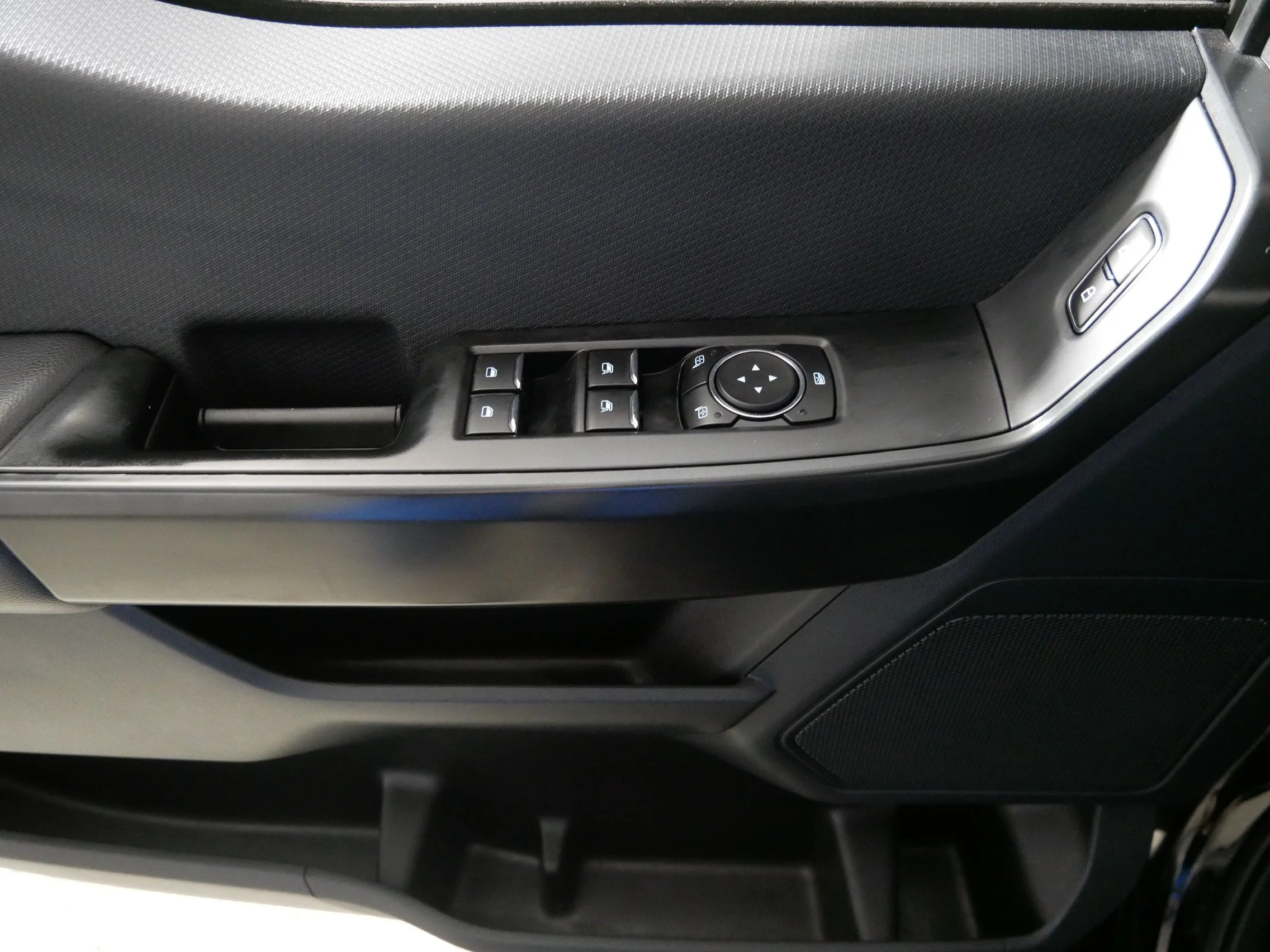 Used 2023 Agate Black Metallic Ford XLT image 19