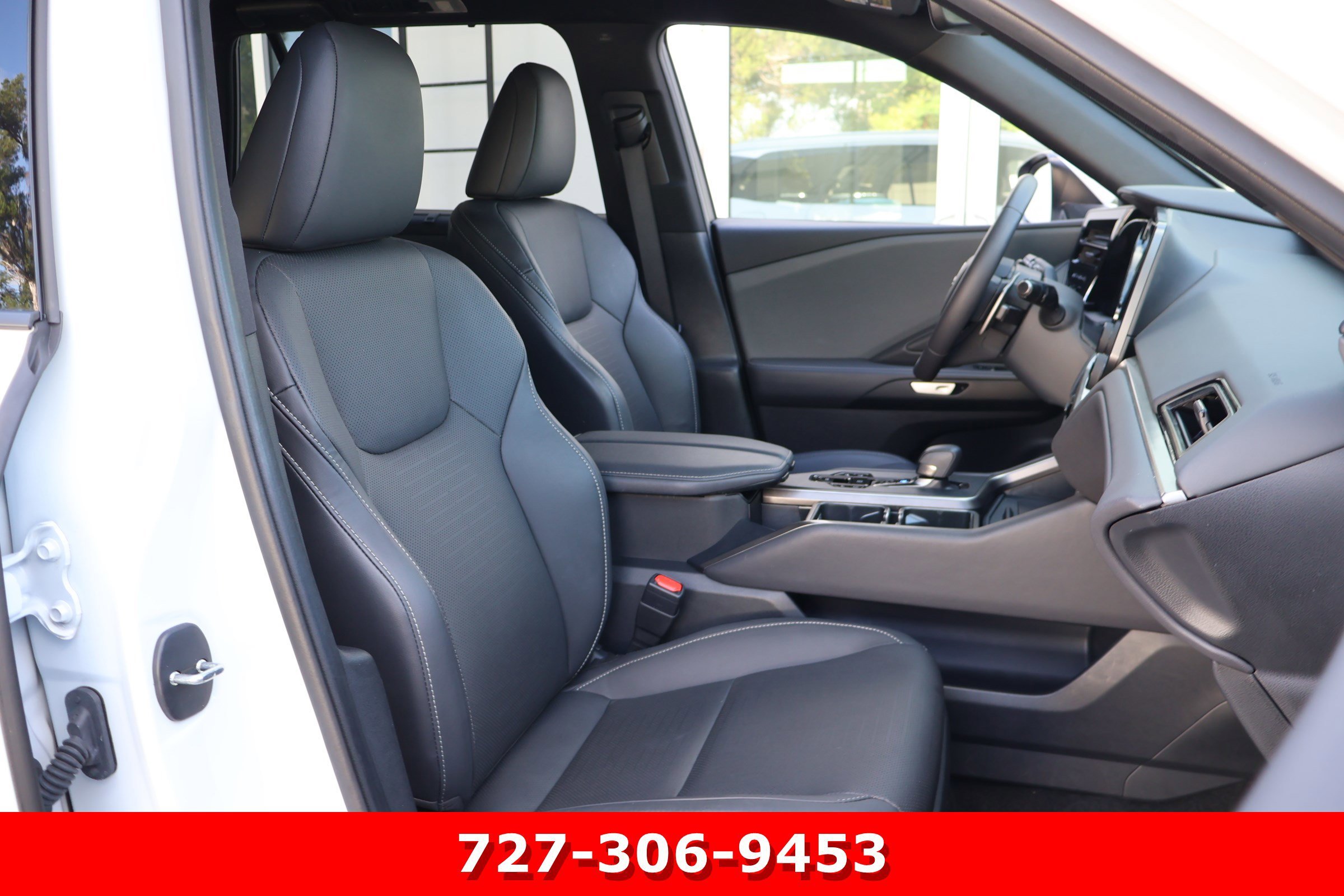Used 2024 Wind Chill Pearl Lexus  image 23