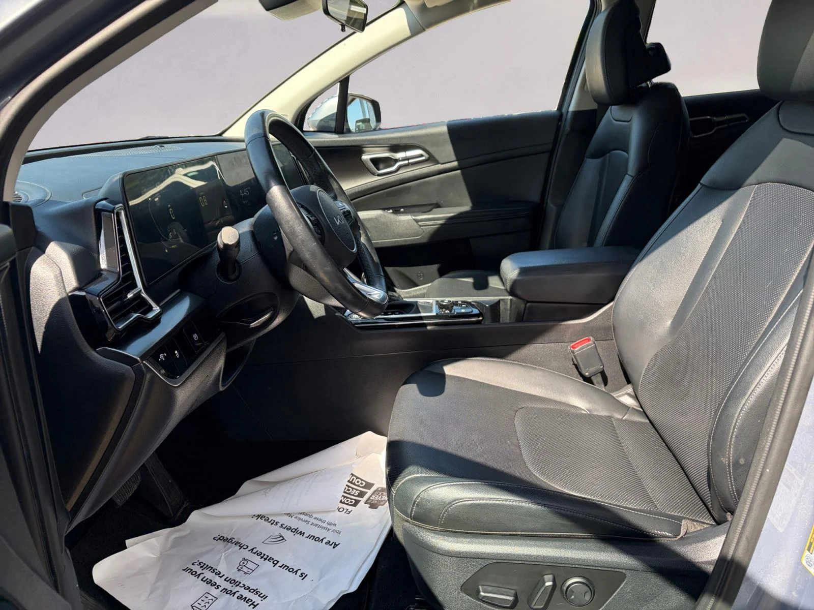 Used 2024 Everlasting Silver Kia EX image 9
