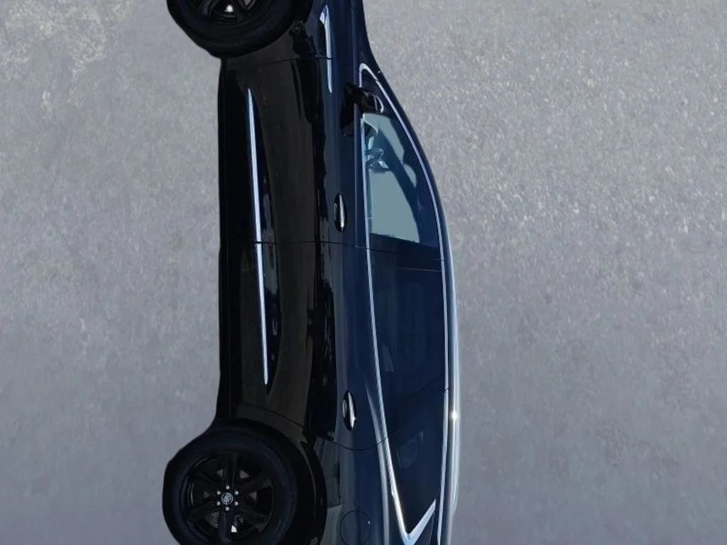 Used 2024 Black Buick Essence image 3